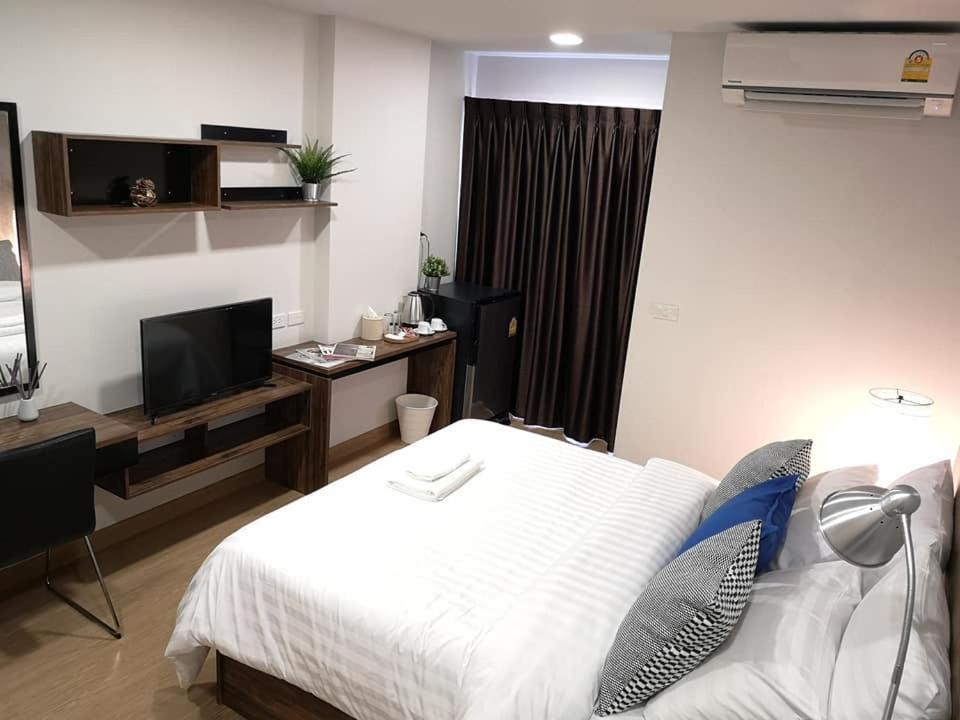 Aparthotel Tata House Bangkok Esterno foto