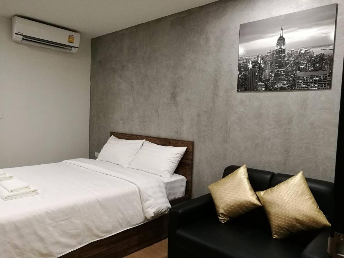 Aparthotel Tata House Bangkok Esterno foto